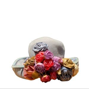 Vintage wool hat w/ appliqué flowers